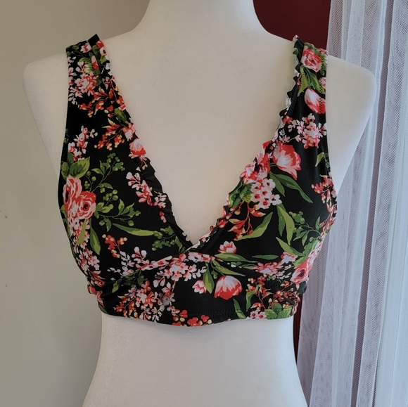Mossimo Supply Co. Tops - Mossimo Supply Co Olive Green Floral Swimsuit Halter Top Size Medium